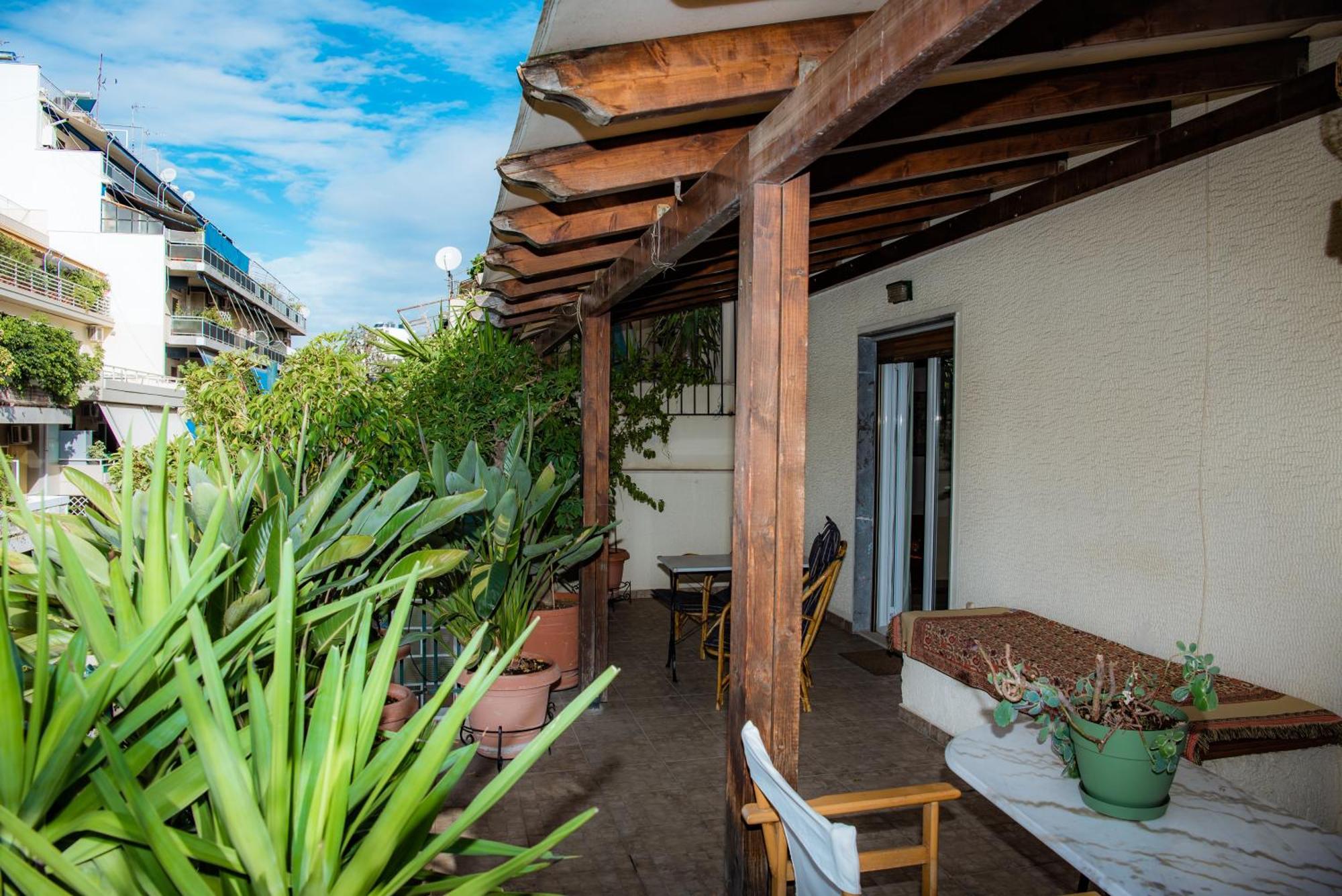 Apartamento Sophie'S Penthouse In Atenas Exterior foto