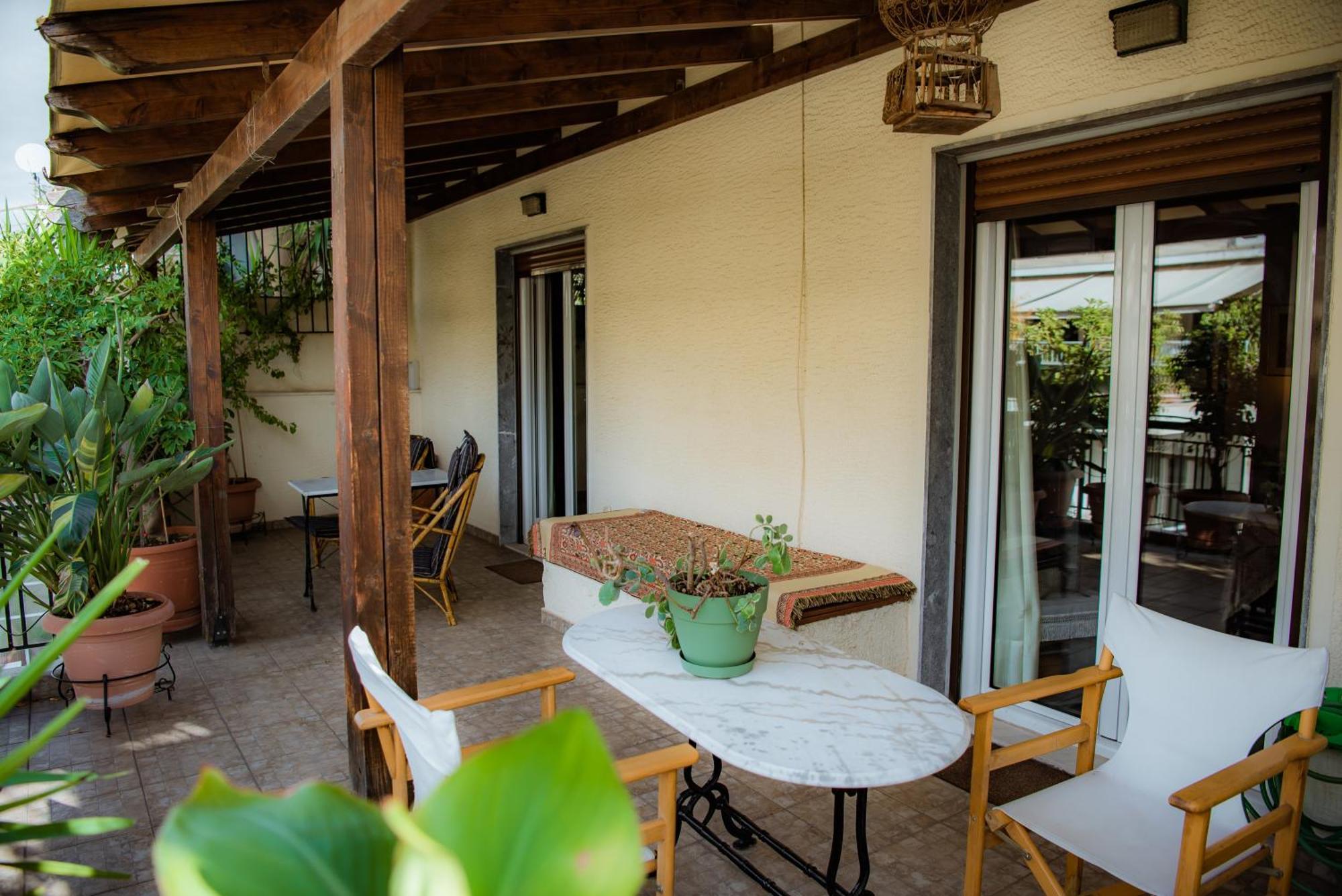 Apartamento Sophie'S Penthouse In Atenas Exterior foto