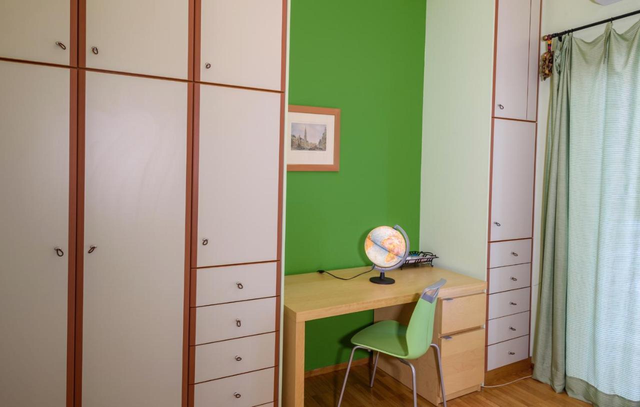 Apartamento Sophie'S Penthouse In Atenas Exterior foto