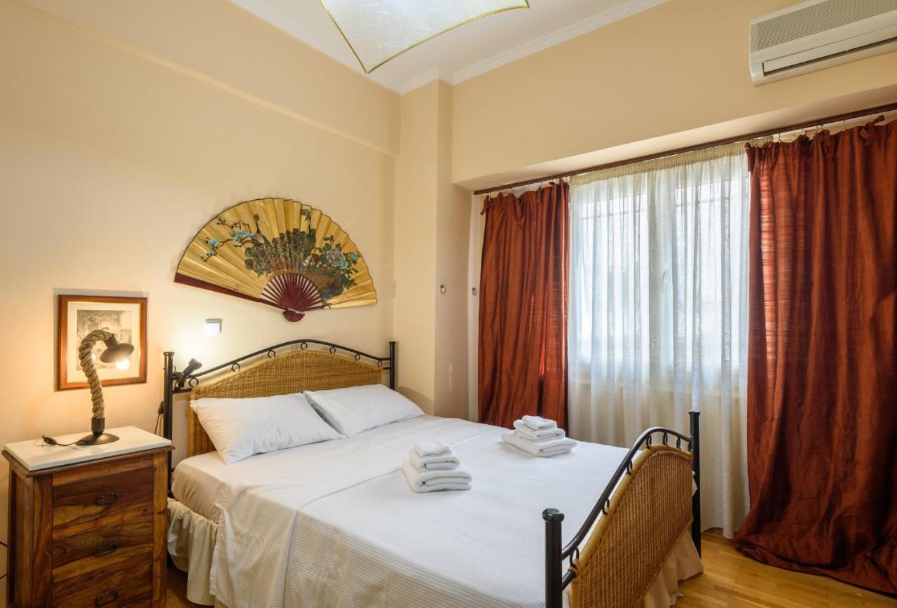 Apartamento Sophie'S Penthouse In Atenas Exterior foto